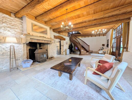Appartement 6 pièces 224 m² · à Viuz-en-Sallaz · 224 m² · 545 000 €