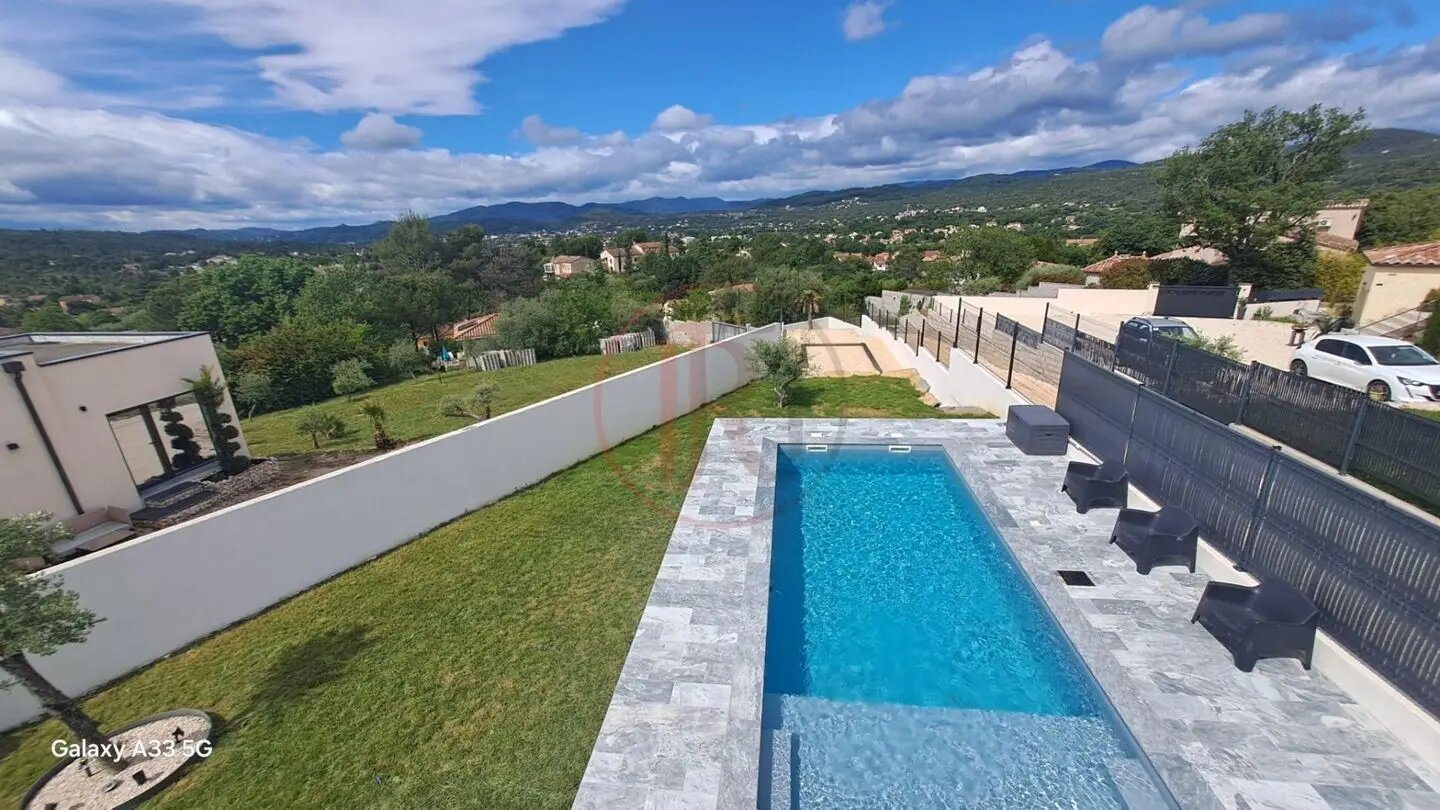 Maison à vendre, 148m², Saint-Julien-les-Rosiers