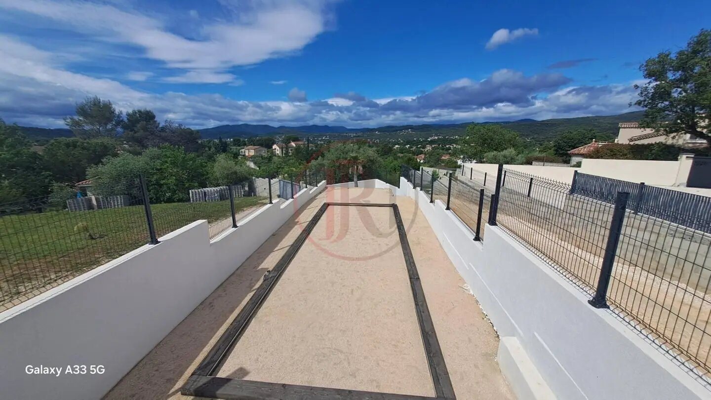 Maison à vendre, 148m², Saint-Julien-les-Rosiers
