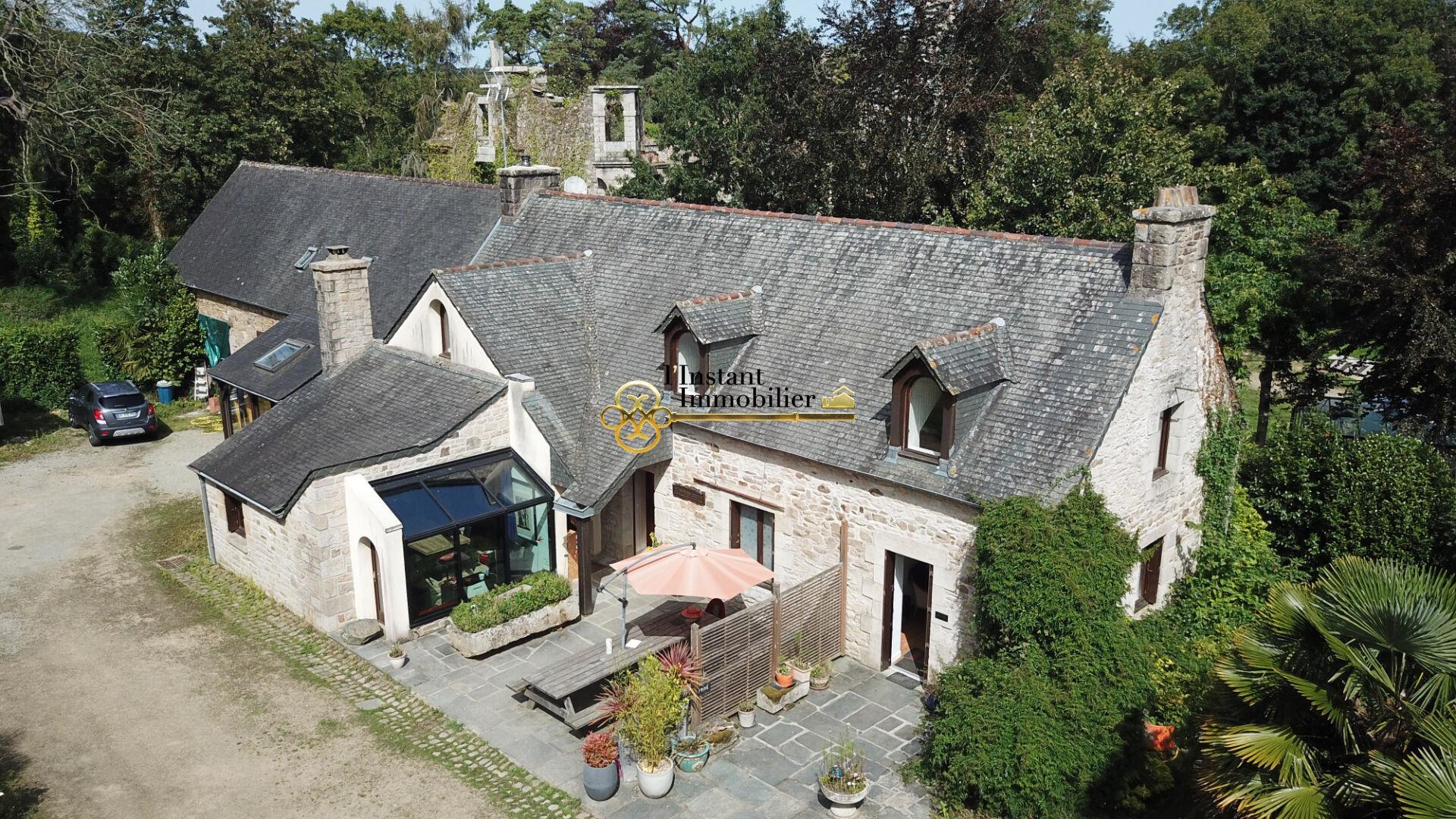 Maison à vendre, 240m², Plouégat-Guérand