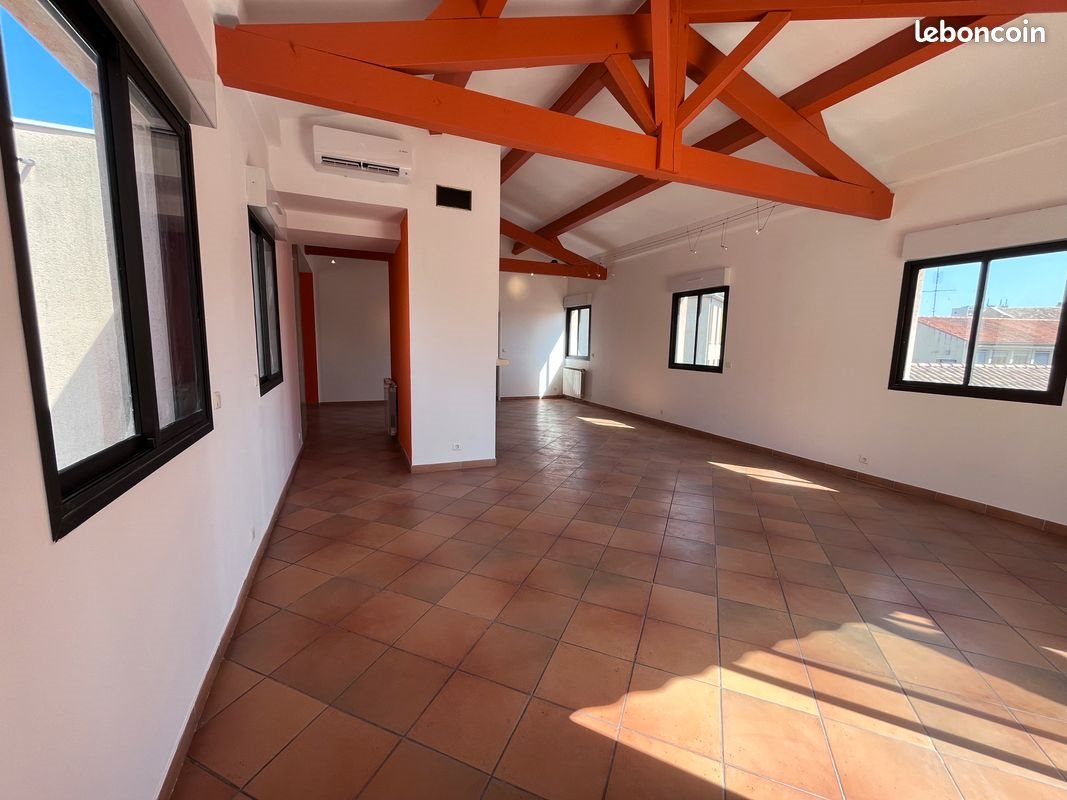 Appartement à louer, 155m², Nîmes