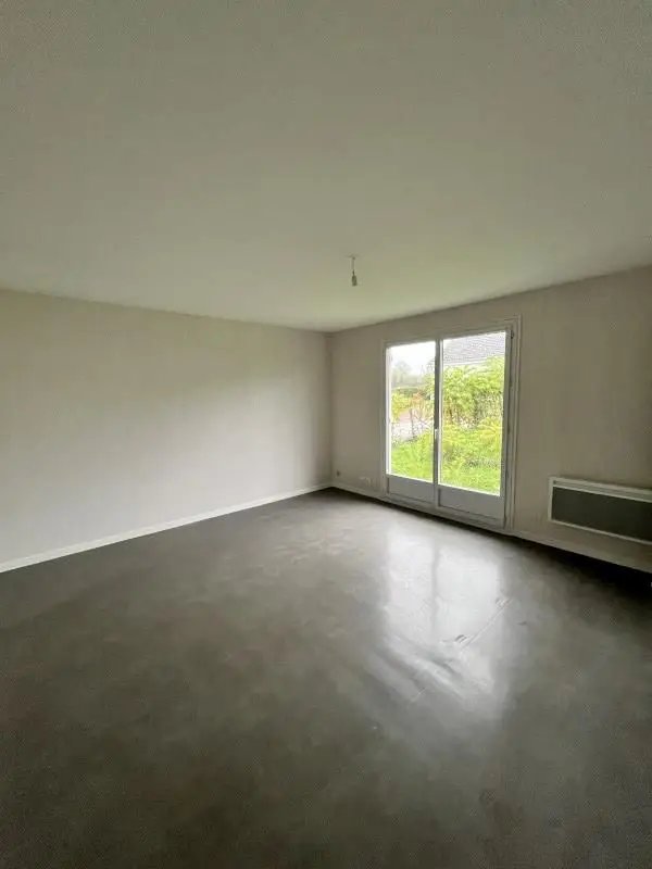 Maison à louer, 82m², Fours