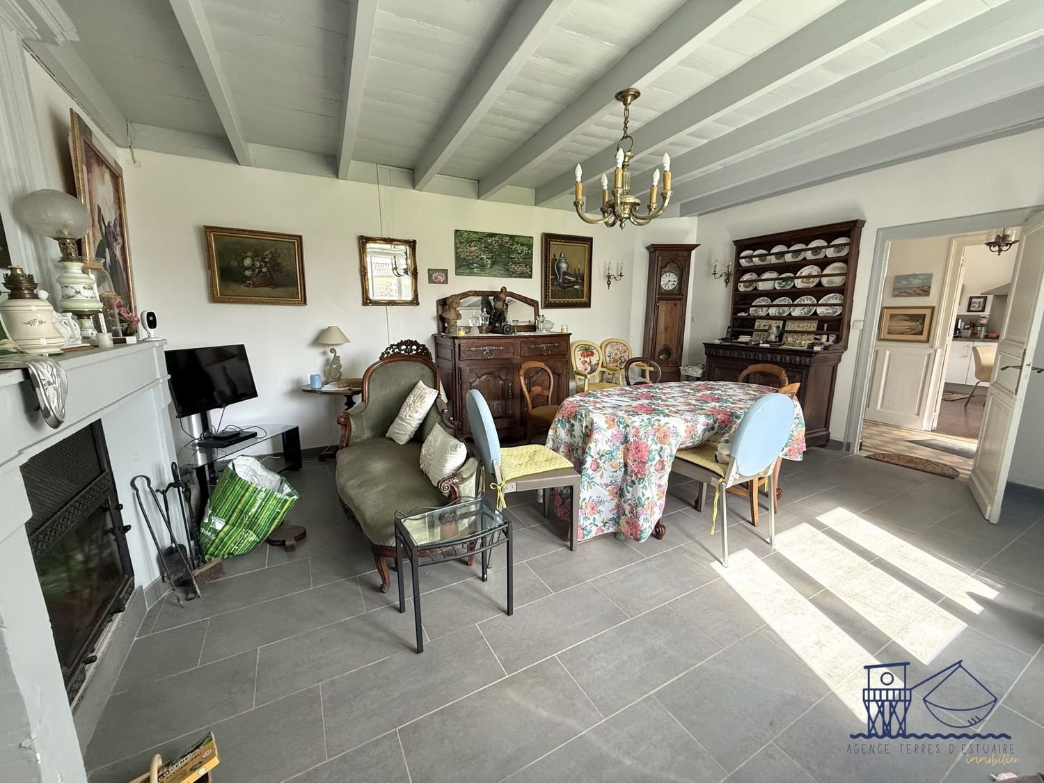 Maison à vendre, 202m², Saint-Dizant-du-Gua