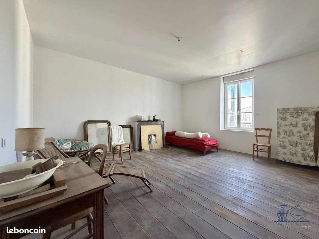 Maison à vendre, 160m², Brie-sous-Mortagne