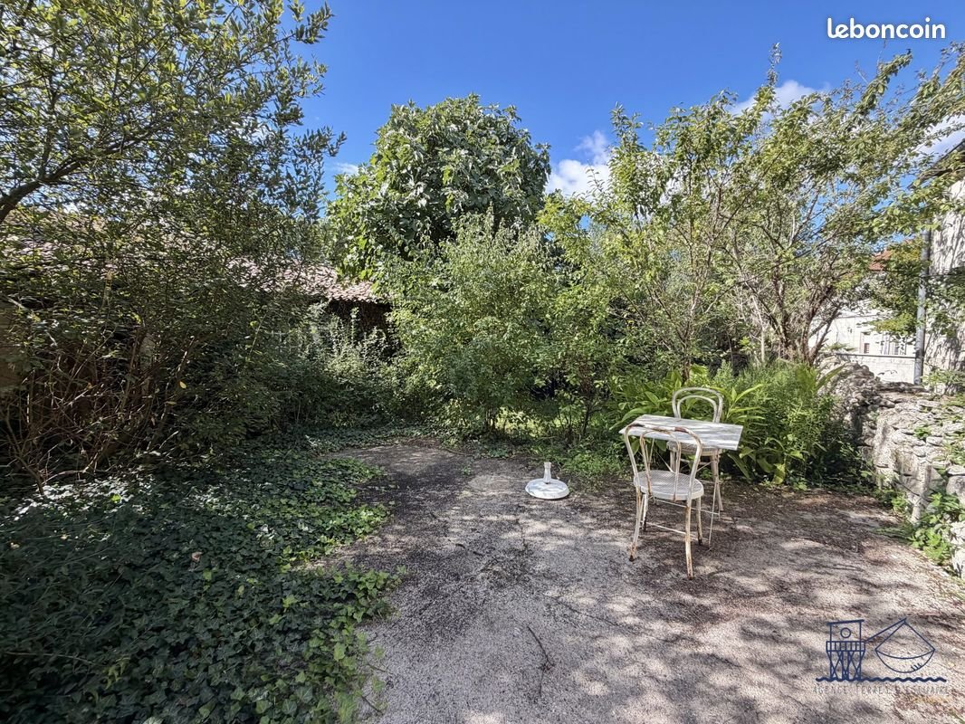 Maison à vendre, 122m², Saint-Dizant-du-Gua