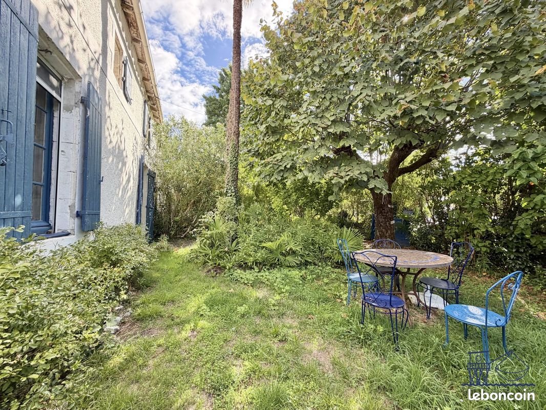 Maison à vendre, 122m², Saint-Dizant-du-Gua