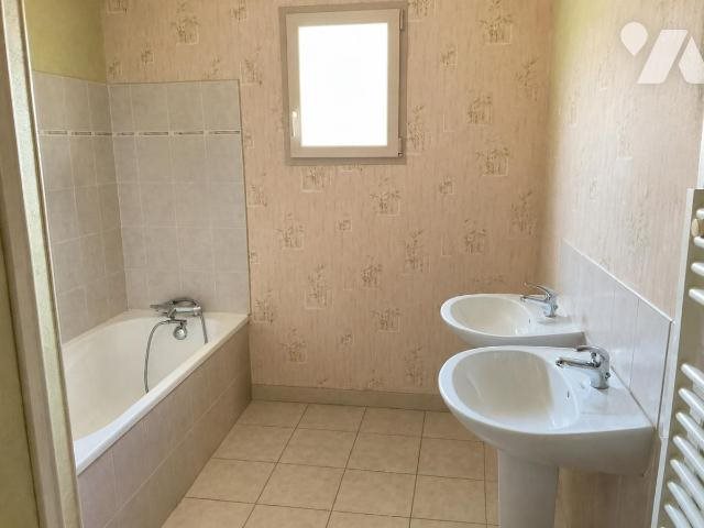 Maison à vendre, 89m², Plumaudan