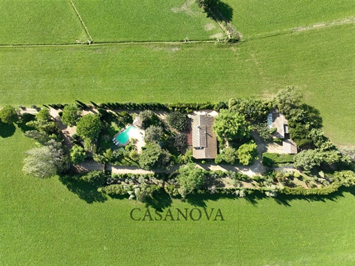 Maison 6 pièces 244 m² · à Arles · 244 m² · 1 300 000 €