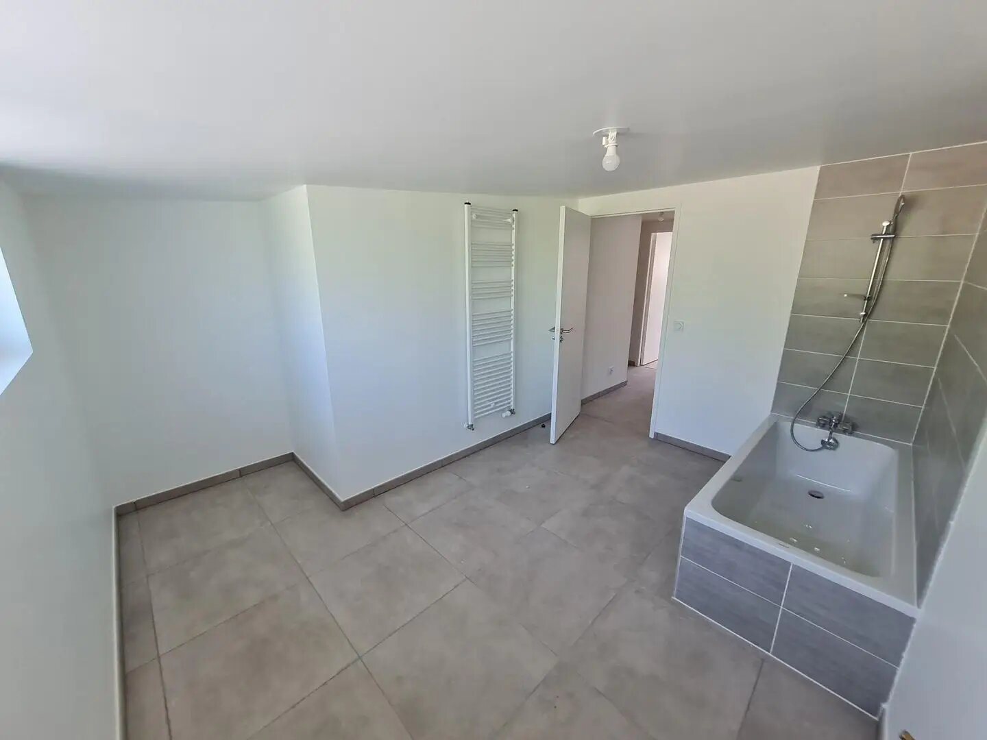 Appartement à vendre, 110m², Challes-les-Eaux