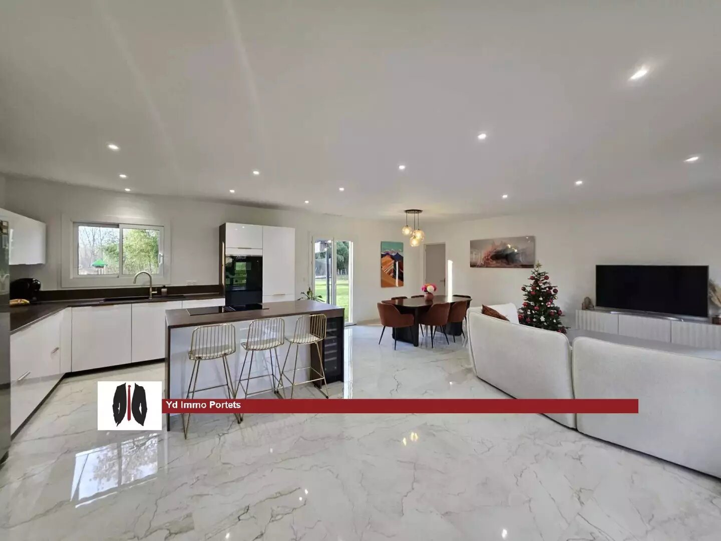 Maison à vendre, 113m², Léogeats