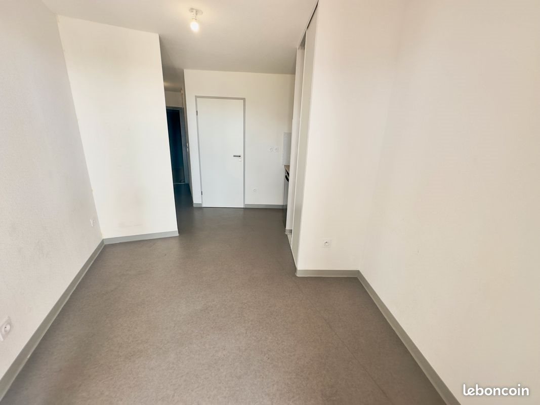 Appartement à louer, 20m², Nîmes