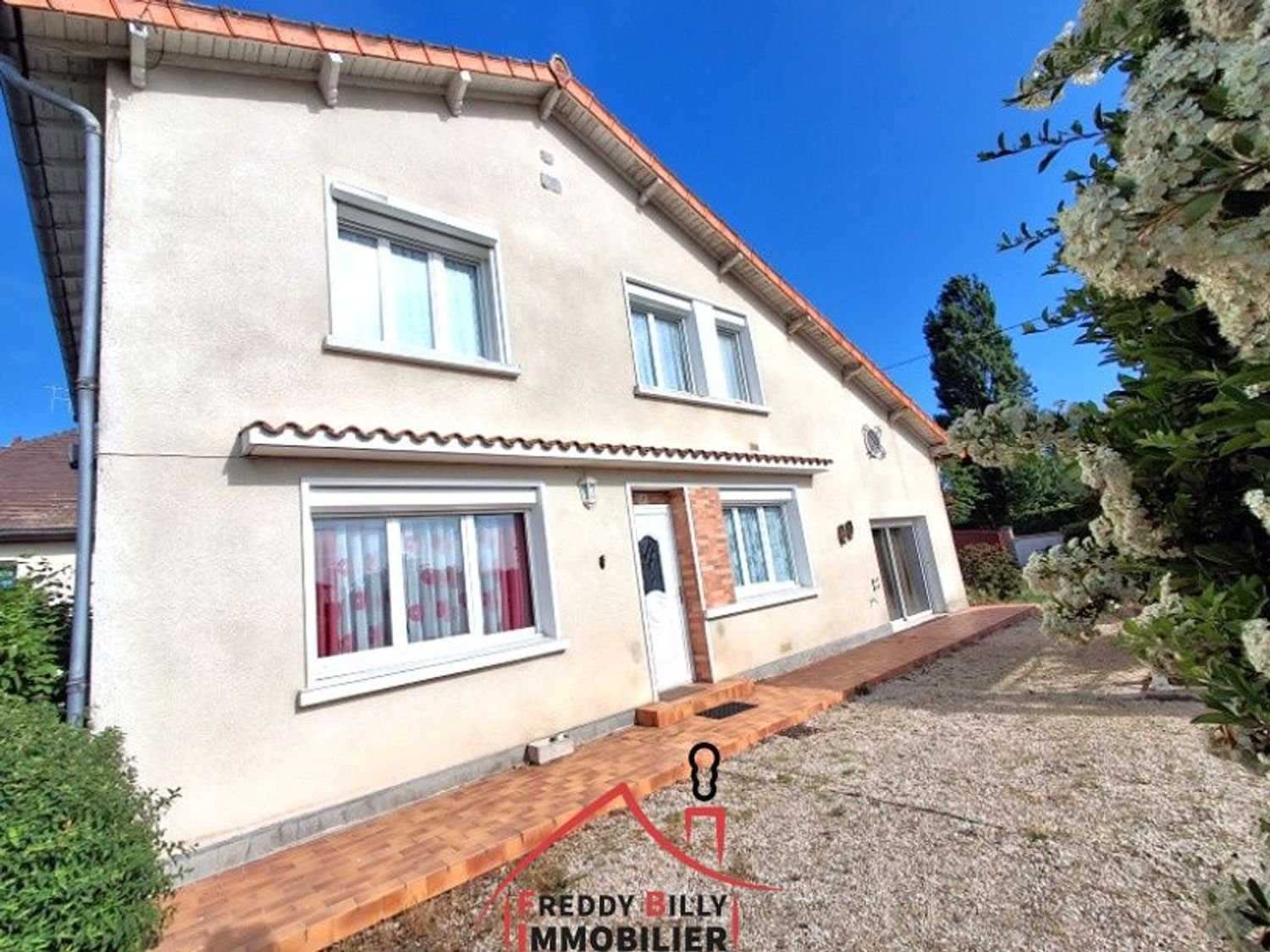 Maison à vendre, 121m², Saint-Varent