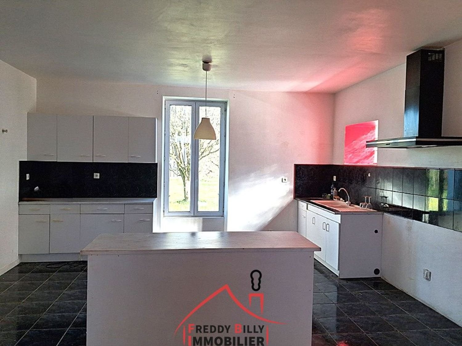 Maison à vendre, 180m², Saint-Varent