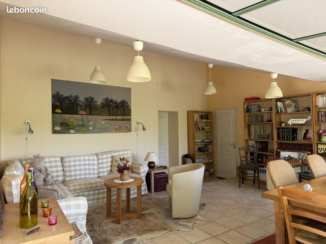 Maison à vendre, 170m², Saint-Fraigne