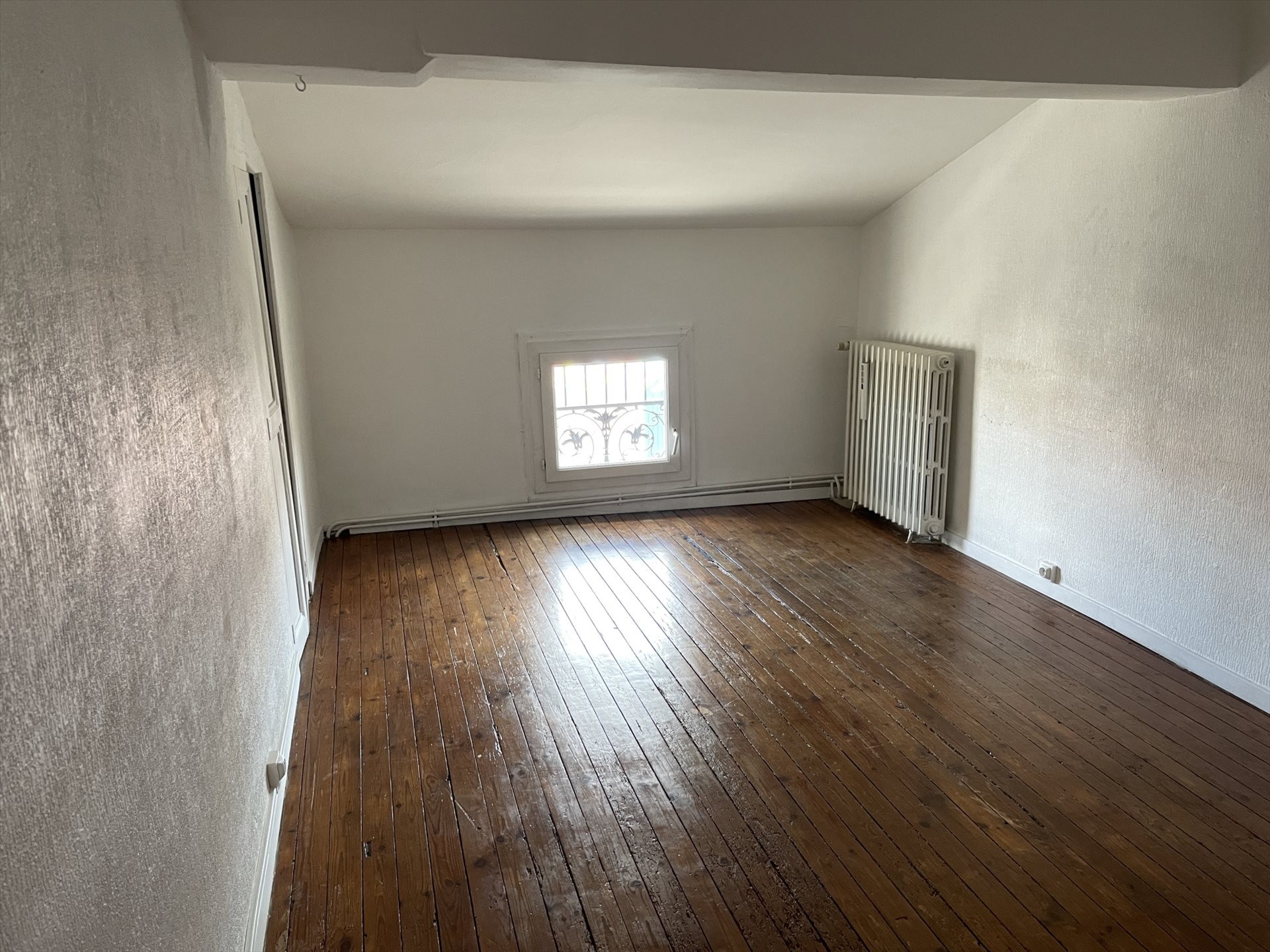 Appartement à louer, 102m², Bram