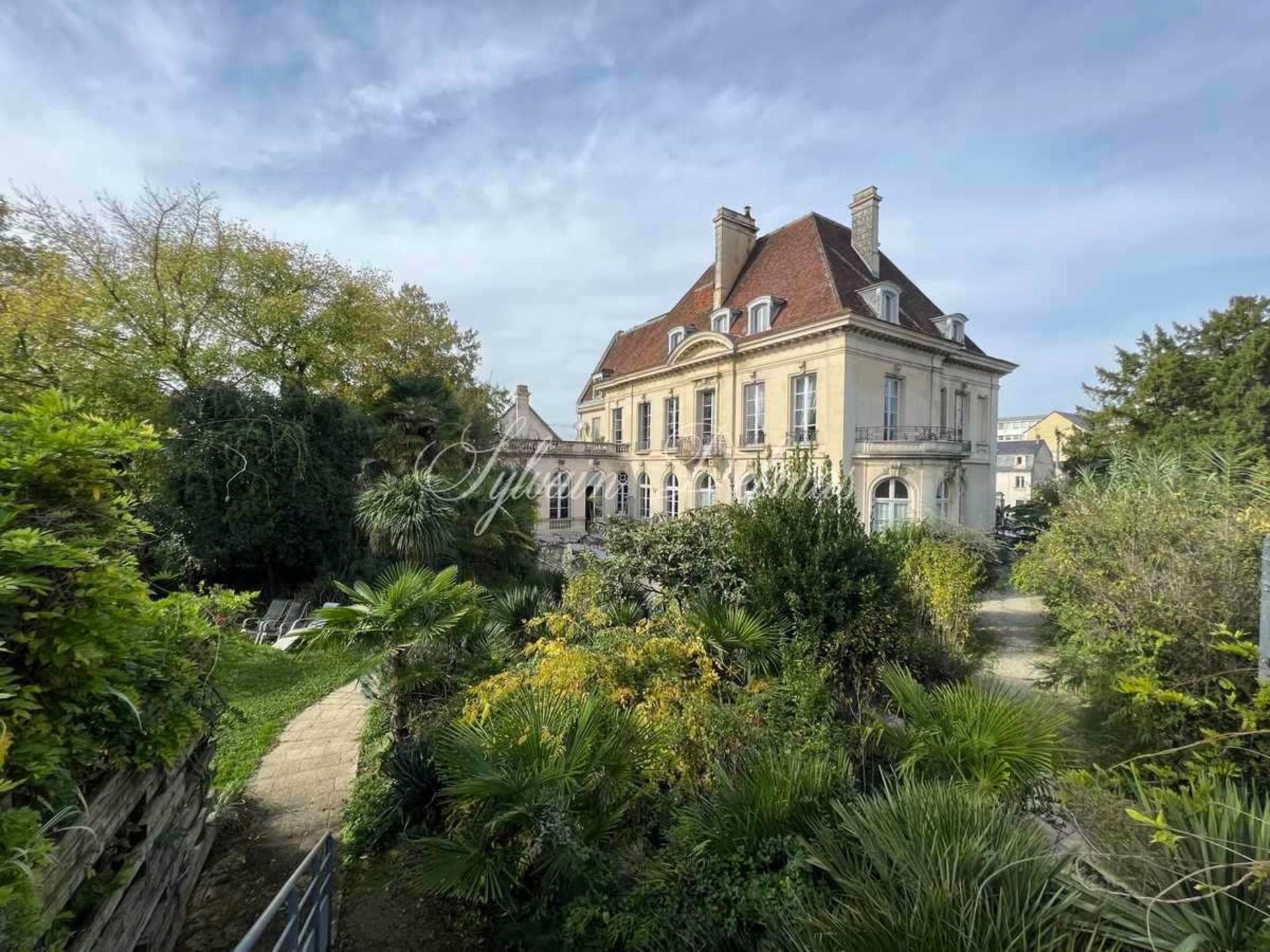 Maison à vendre, 2000m², Poitiers