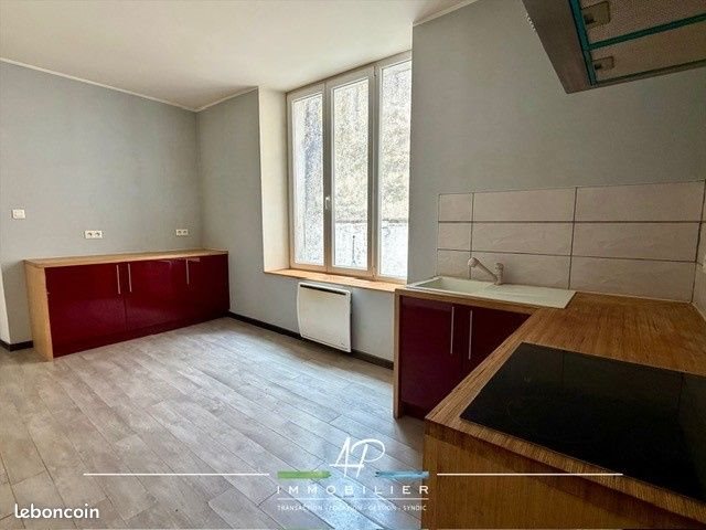 Appartement à louer, 76m², Gray