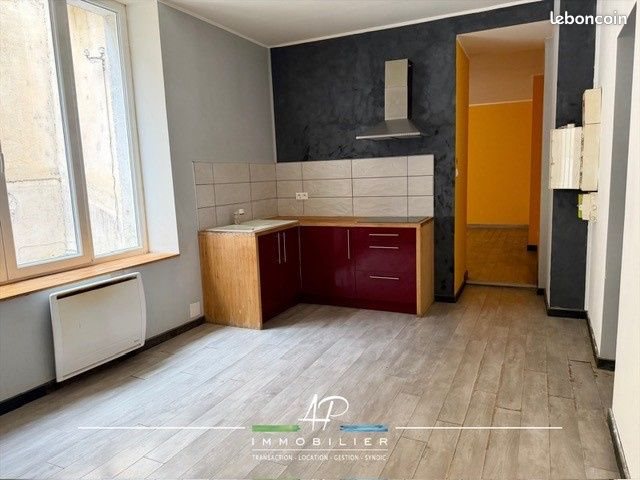 Appartement à louer, 76m², Gray
