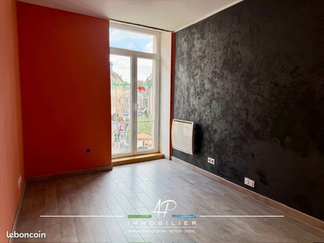 Appartement à louer, 76m², Gray