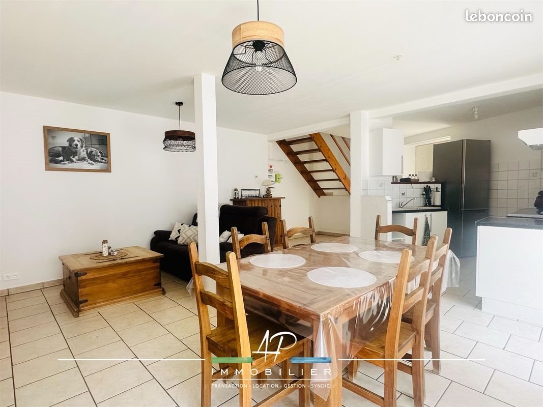 Appartement à louer, 66m², Gray