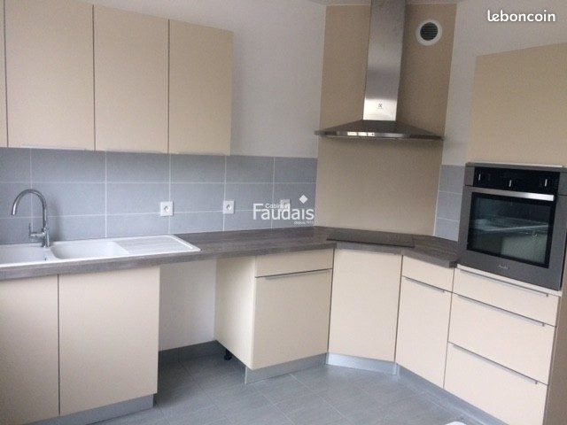 Appartement à louer, 118m², Coutances