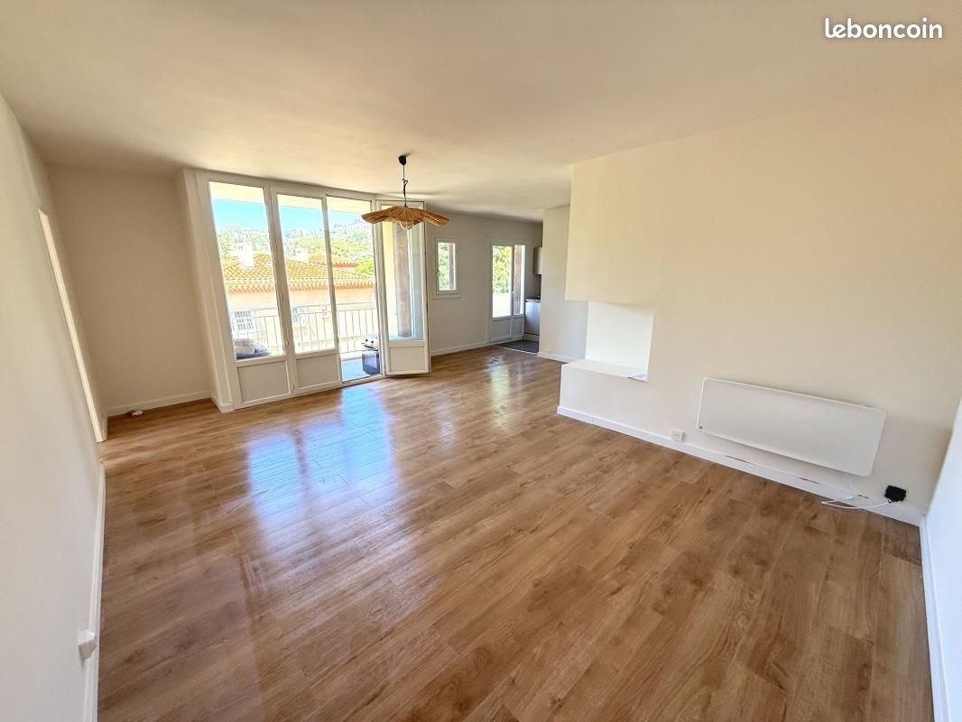Appartement à louer, 68m², Cassis