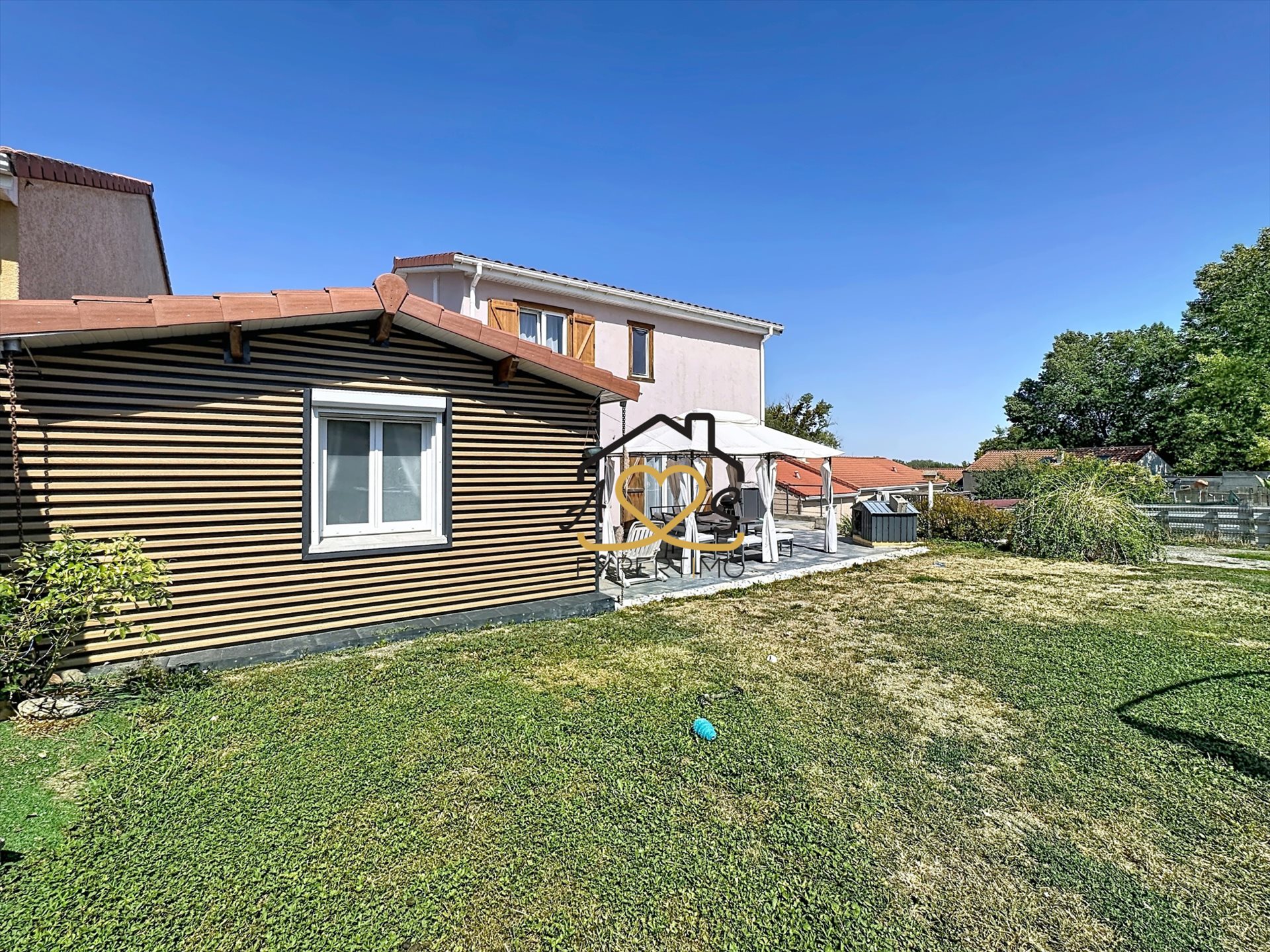 Maison à vendre, 140m², Reignat