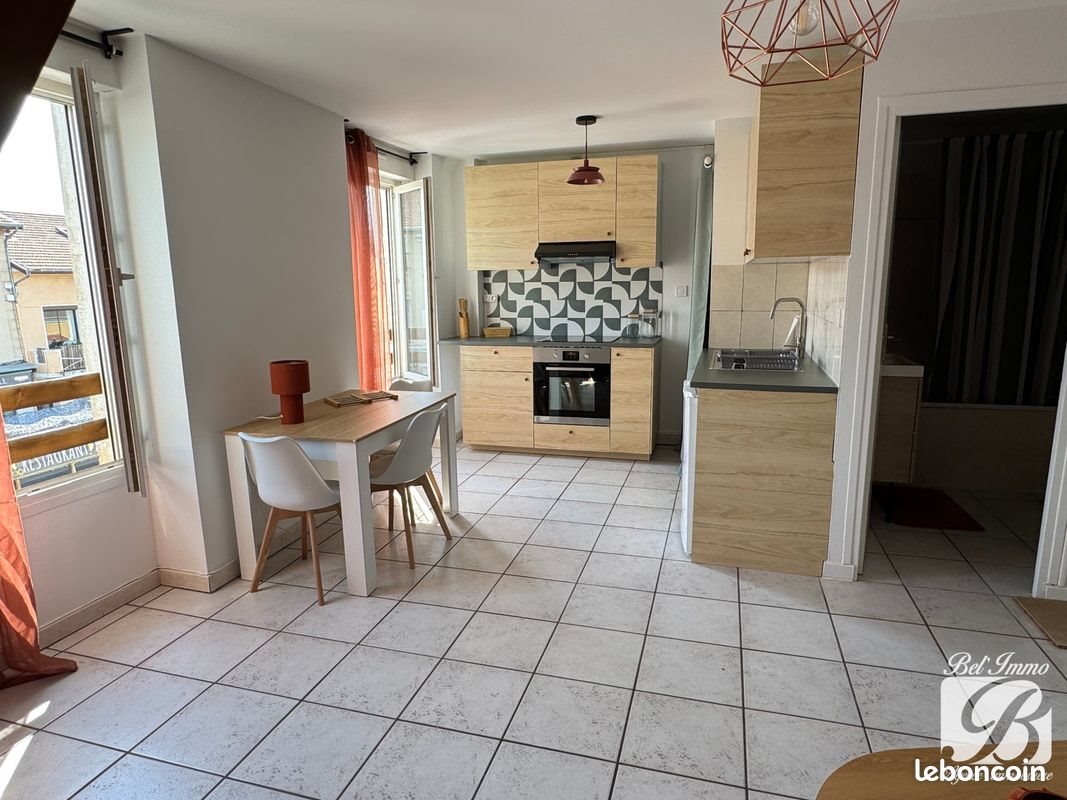 Appartement à louer, 54m², Balan