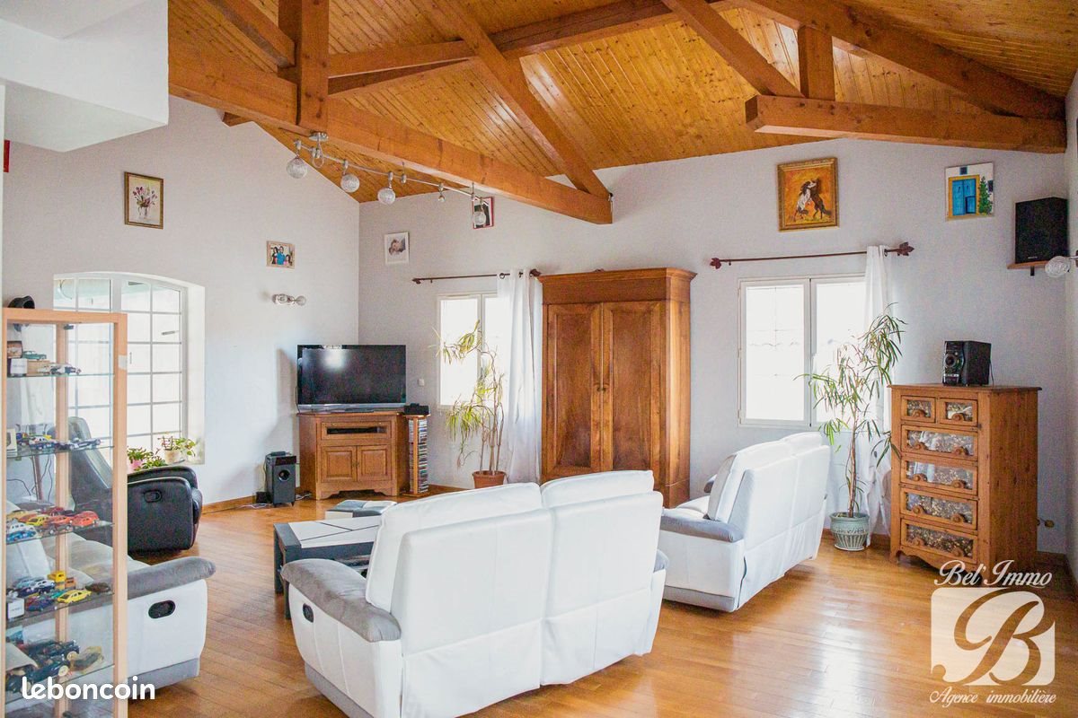 Maison à vendre, 180m², Niévroz