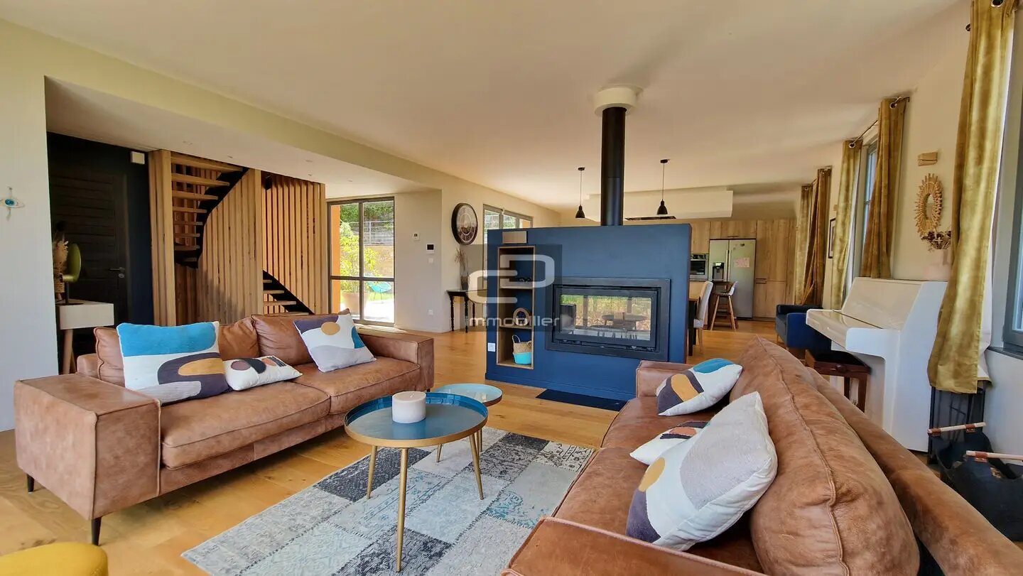 Maison à vendre, 211m², Poleymieux-au-Mont-d'Or