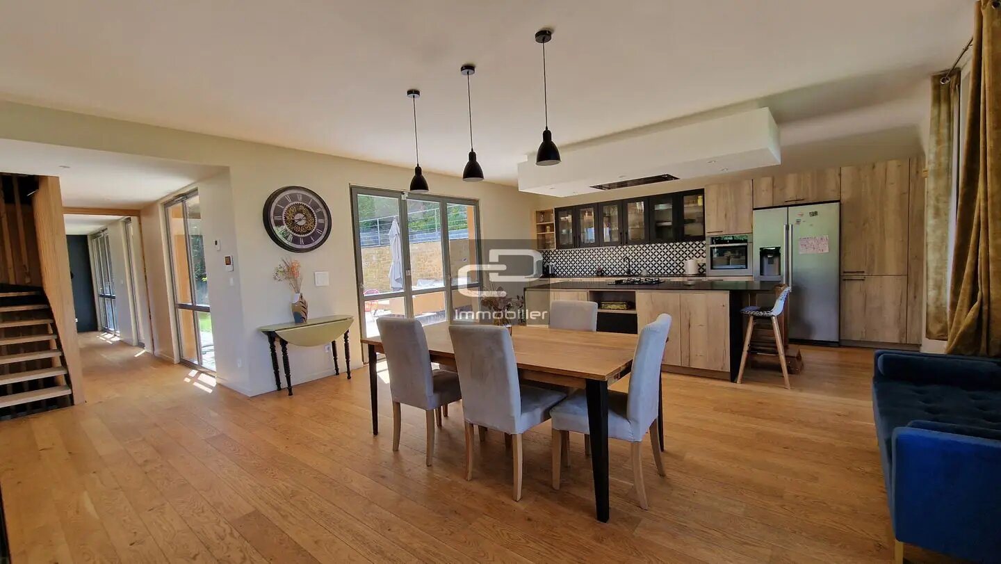 Maison à vendre, 211m², Poleymieux-au-Mont-d'Or
