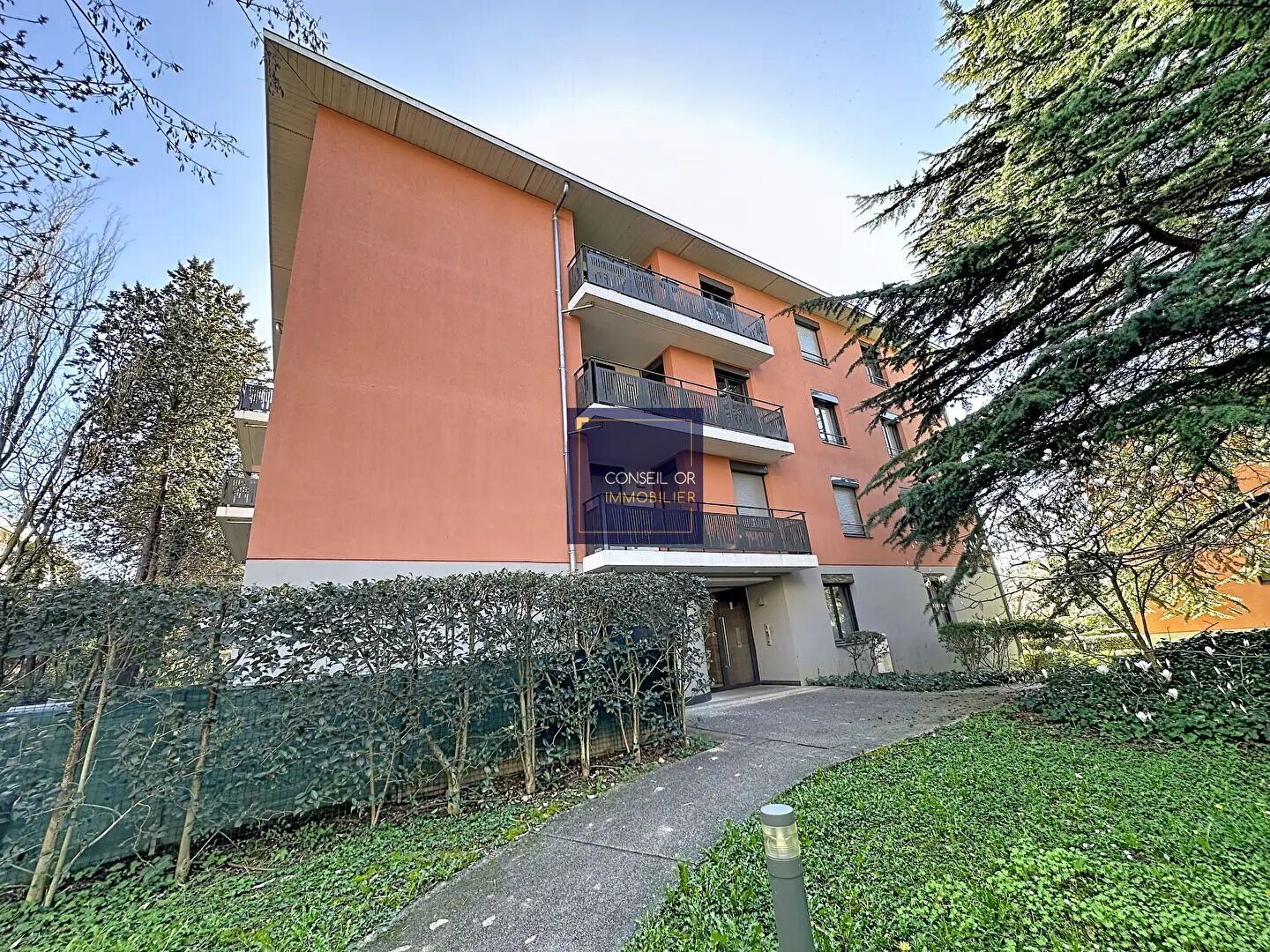 Appartement à vendre, 45m², Saint-Genis-Laval