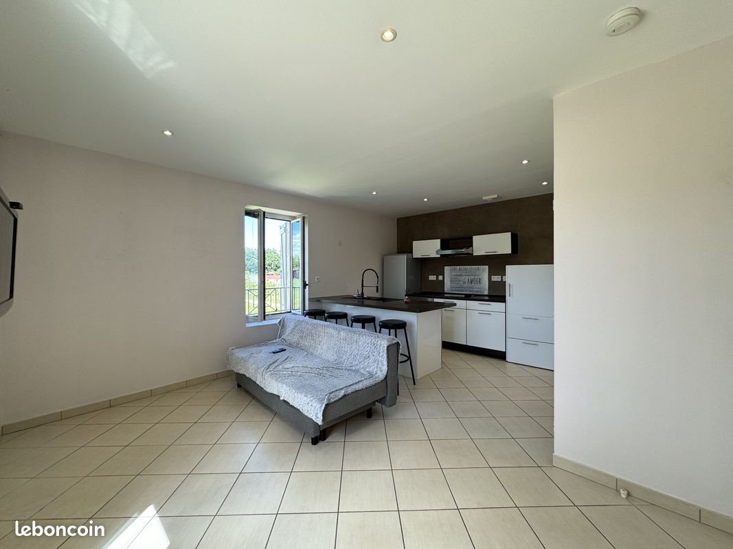 Appartement à louer, 39m², Communay