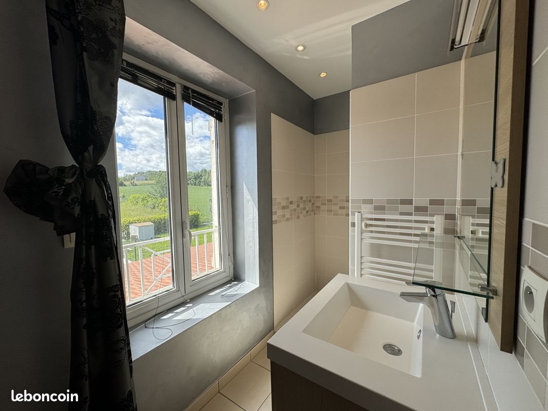 Appartement à louer, 39m², Communay