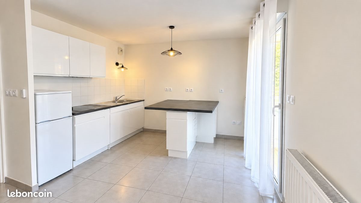 Appartement à louer, 38m², Décines-Charpieu