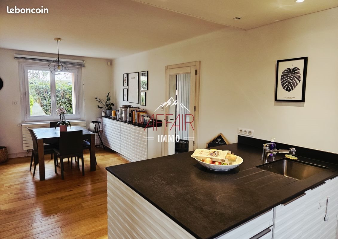 Maison à vendre, 195m², Vétraz-Monthoux