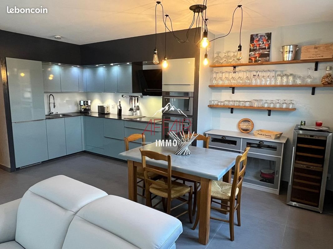 Appartement à louer, 68m², Etrembières