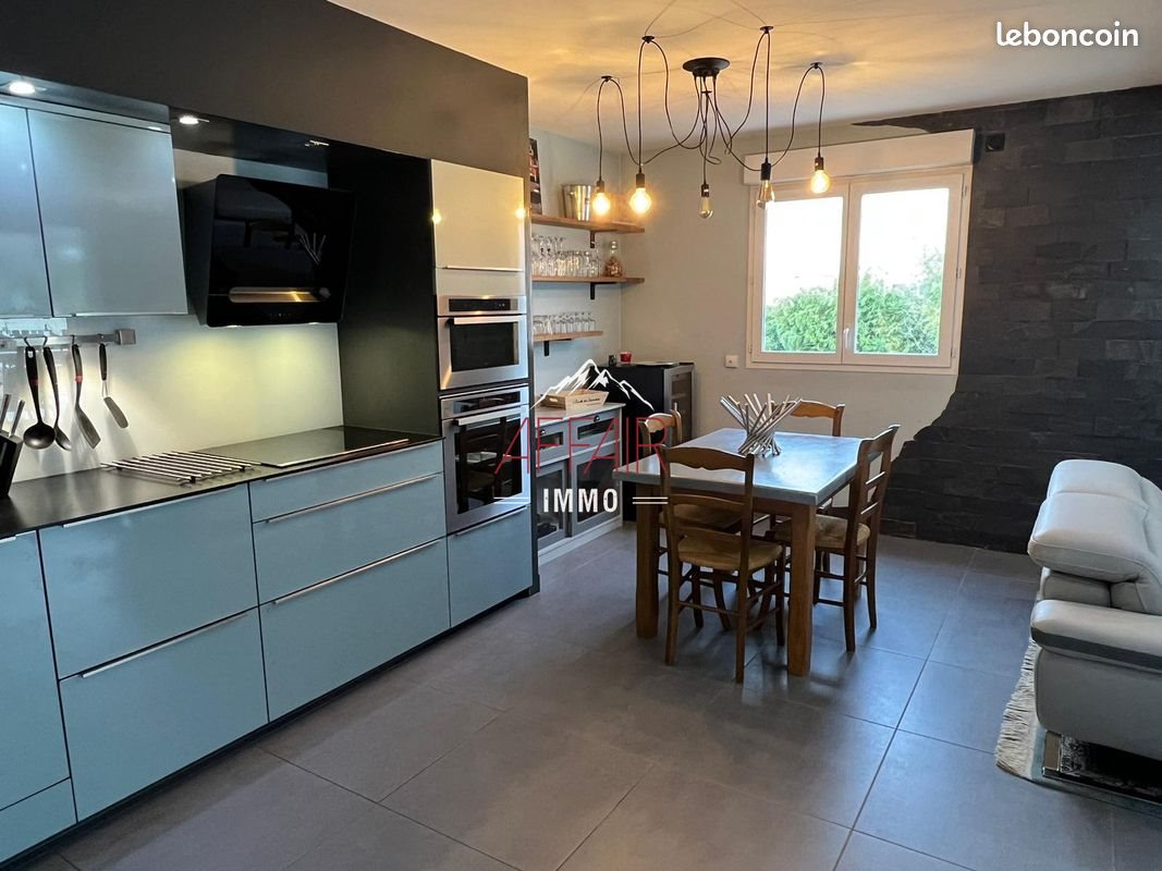Appartement à louer, 68m², Etrembières