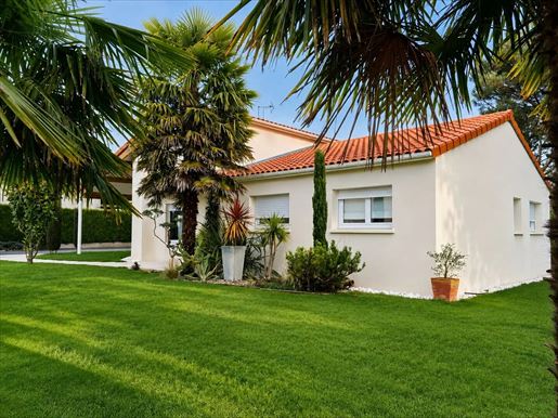Advert pic 0