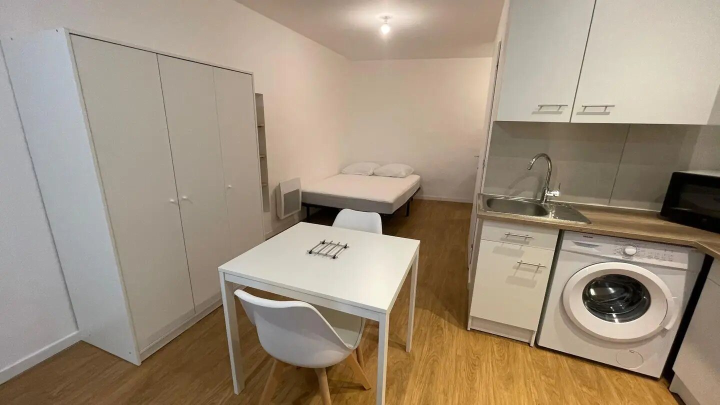 Appartement à louer, 28m², Trans-en-Provence