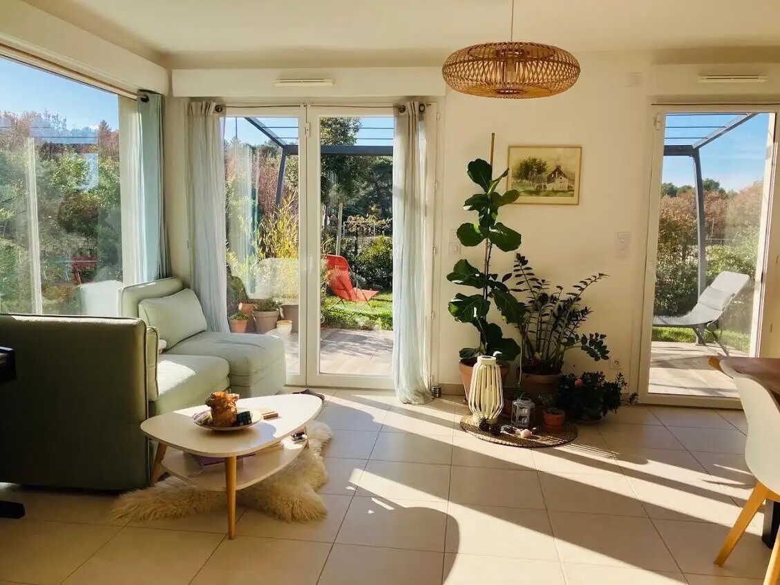 Maison à louer, 69m², Châteauneuf-le-Rouge
