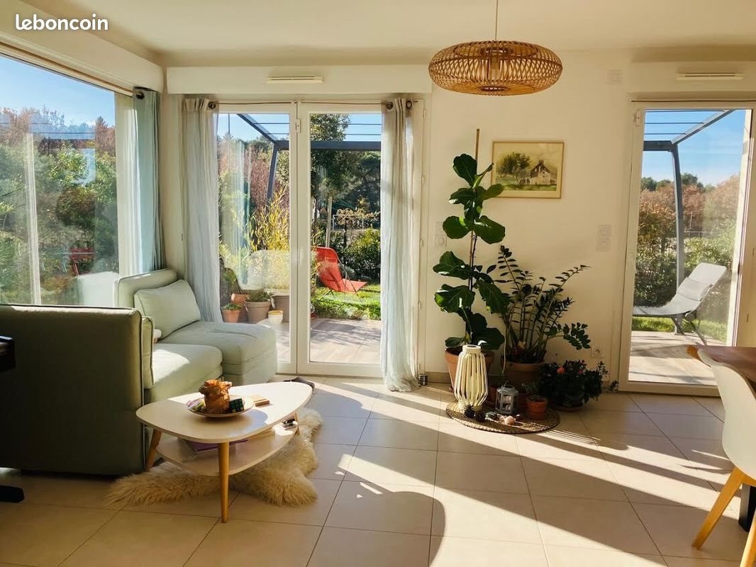 Maison à louer, 70m², Châteauneuf-le-Rouge