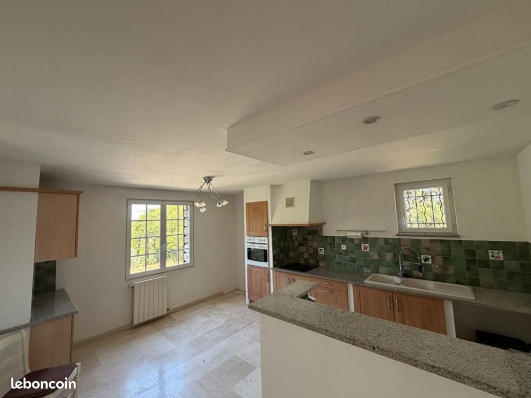 Appartement à louer, 100m², Pernes-les-Fontaines