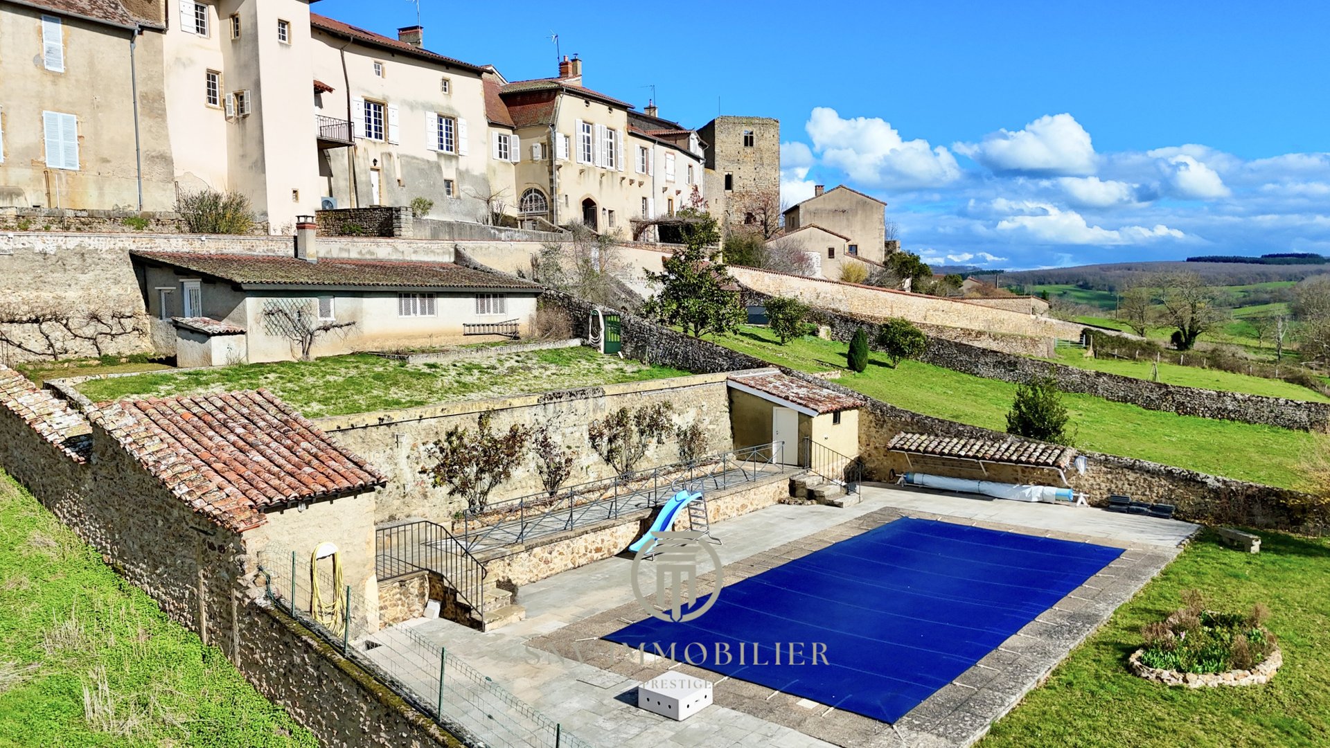 Maison à vendre, 316m², Semur-en-Brionnais