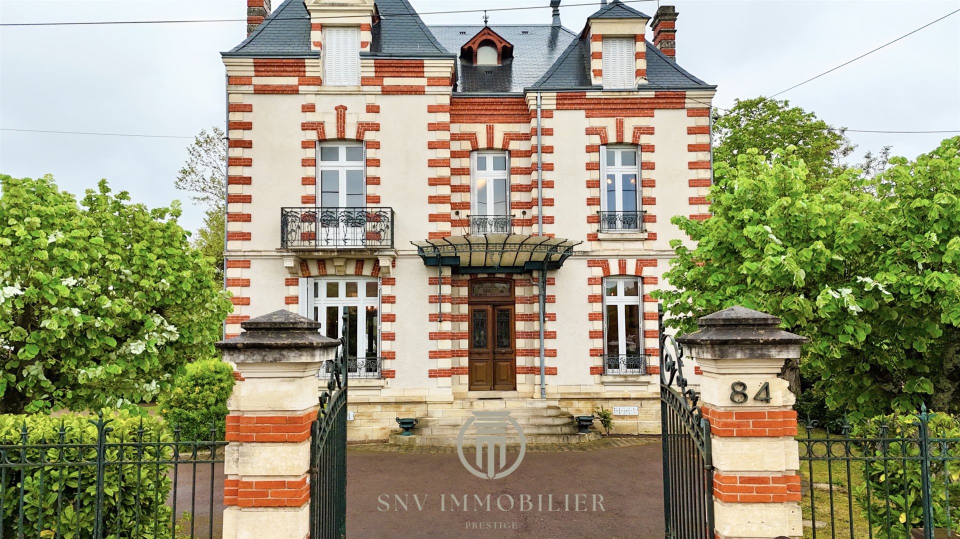 Maison à vendre, 252m², Saint-Amand-Montrond