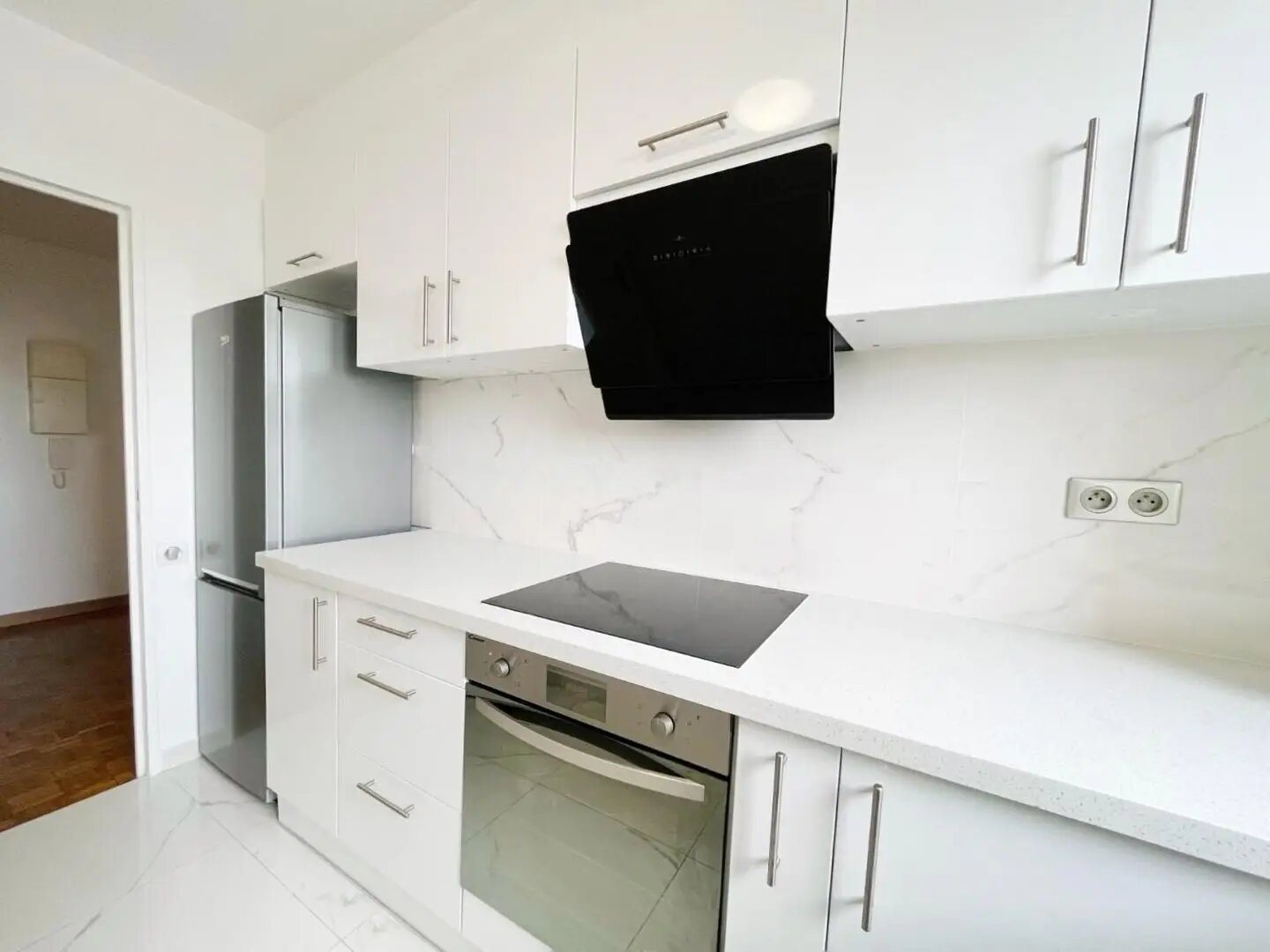 Appartement à louer, 63m², Courbevoie