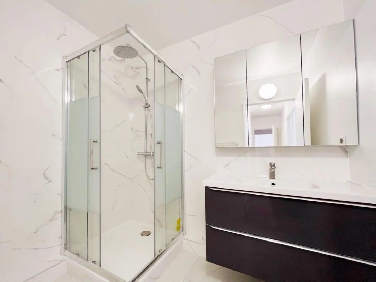 Appartement à louer, 63m², Courbevoie