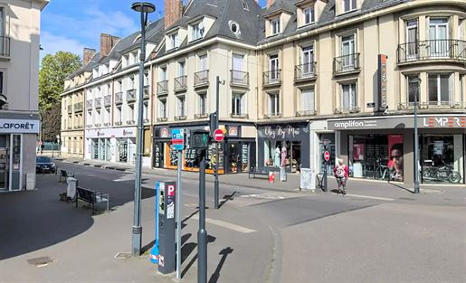 Advert pic 0