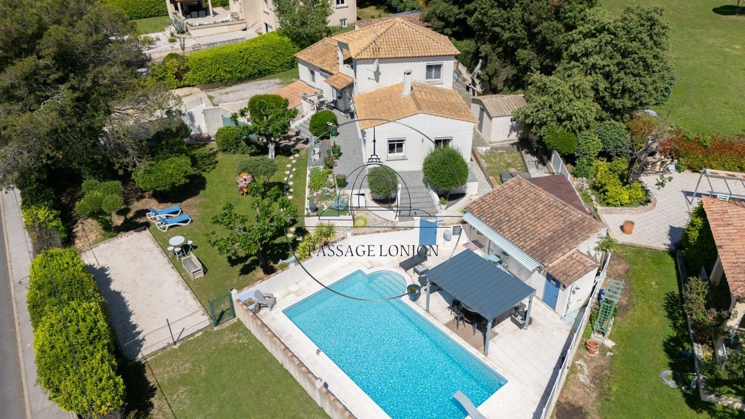 Maison à vendre, 214m², Saint-Brès