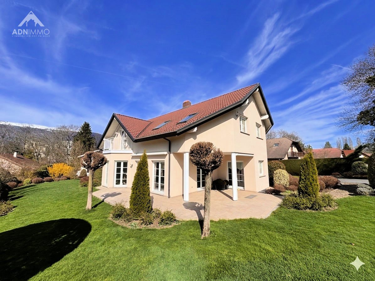Maison à vendre, 333m², Saint-Genis-Pouilly